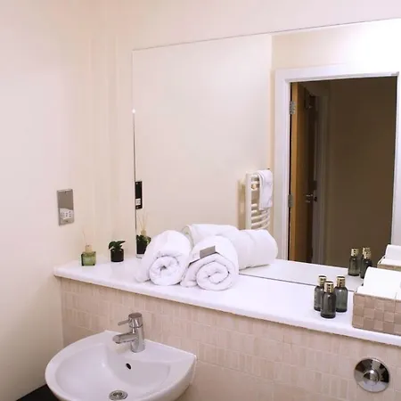 Modern 2-bed, With Free Parking Birmingham