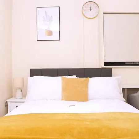 Apartment Modern 2-bed, With Free Parking Birmingham
